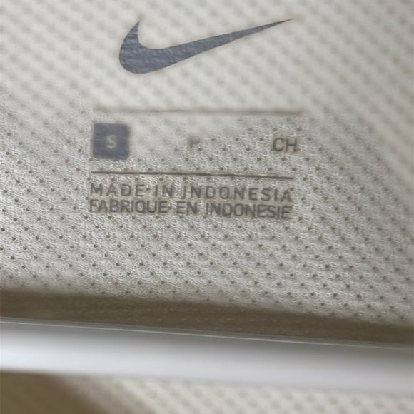 Nike Dri-Fit womens top Size Small - Picture 3 of 6